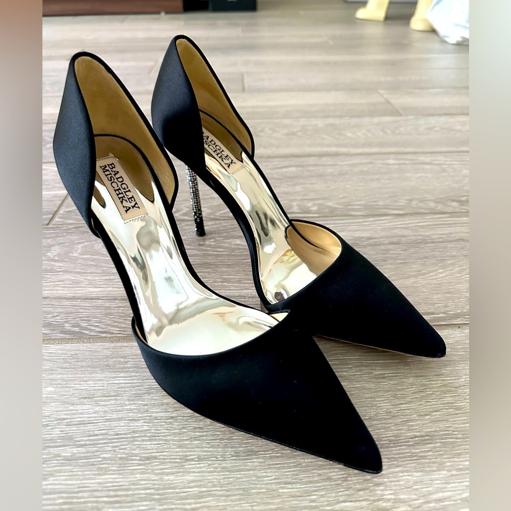 Badgley Mischka shoes, jewelry hills, black color, satin, size 10